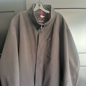 Men’s Calvin Klein water resistant outdoor coat.